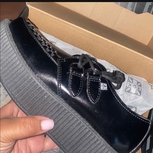 TUK Viva Creepers